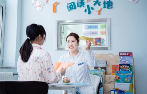 致敬心霾中的守光者——他们用坚守，点亮旷野里的万家灯火