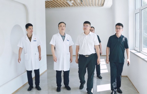 心系临床一线 传递暖心关怀 | 长春市卫健委领导赴长春市第六医院慰问一线医务工作者