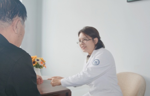 听见心灵 | 告别“惊恐”岁月：心身同治伴他重返平稳人生路